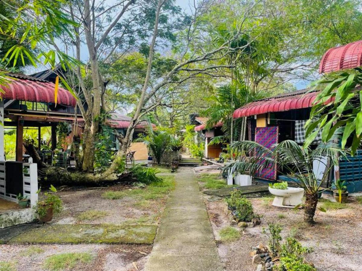 Blissful Cottage パンタイ・サナング エクステリア 写真